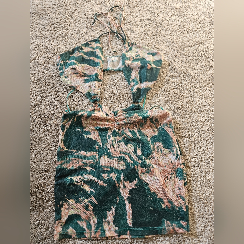 Trendy Halter Dress with Abstract Print